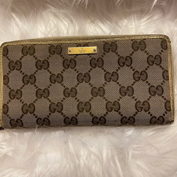 Gucci canvas zip around wallet - Picture 1 of 7